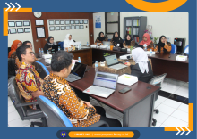Kunjungan Studi Banding FT UNY dengan ITS Surabaya
